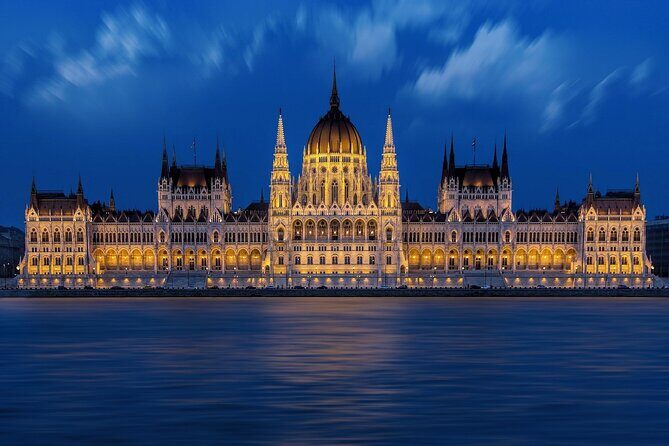 Budapest Unveiled Exclusive Day Tour - Key Points