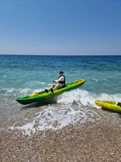 Budva: small group kayak tour to Sv.Nikola island caves - An In-Depth Look at the Tour Experience