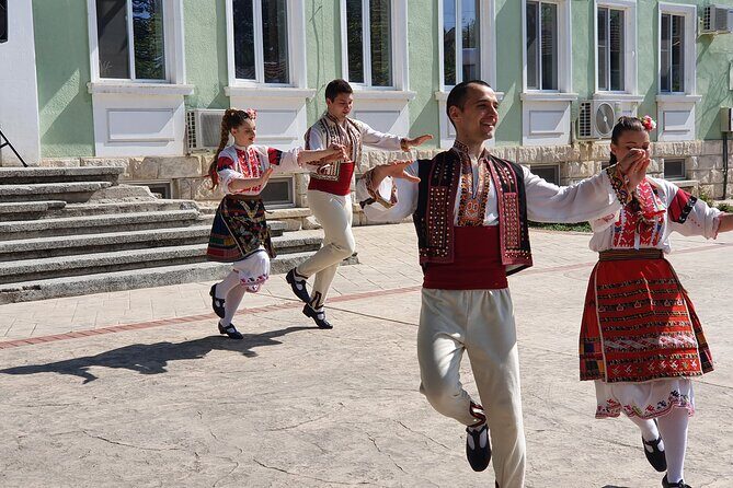 Bulgaria Day Trip - Private Tour from Bucharest - Veliko Tarnavo & Arbanasi - What’s Included and What’s Not