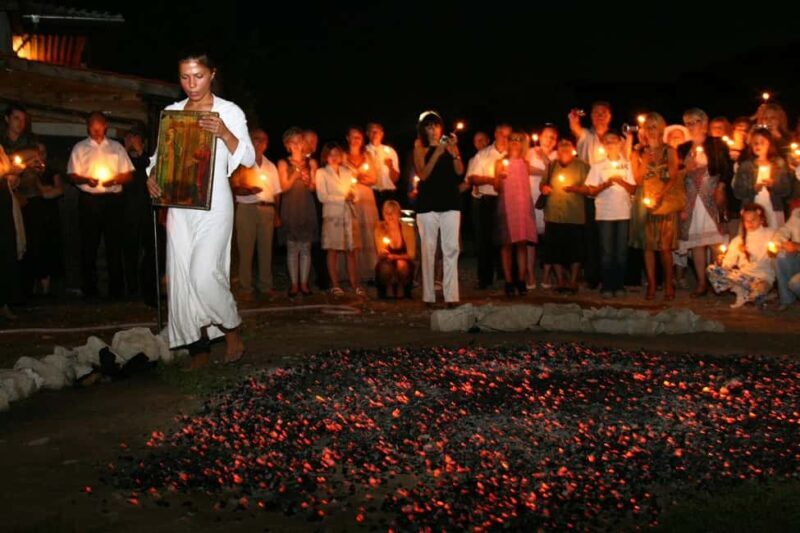 Bulgarian Evening: Traditional Restaurant & Folklore Program - Key Points