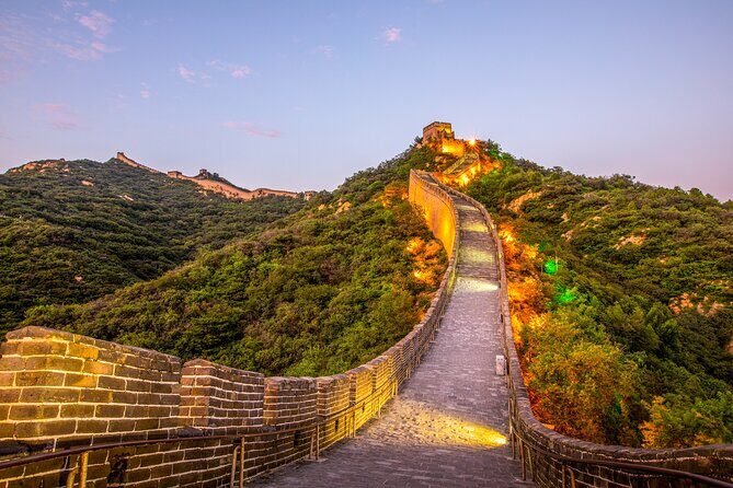Bus tourNight tour to the Great Wall of Badaling - An In-Depth Look at the Night Tour to the Badaling Great Wall