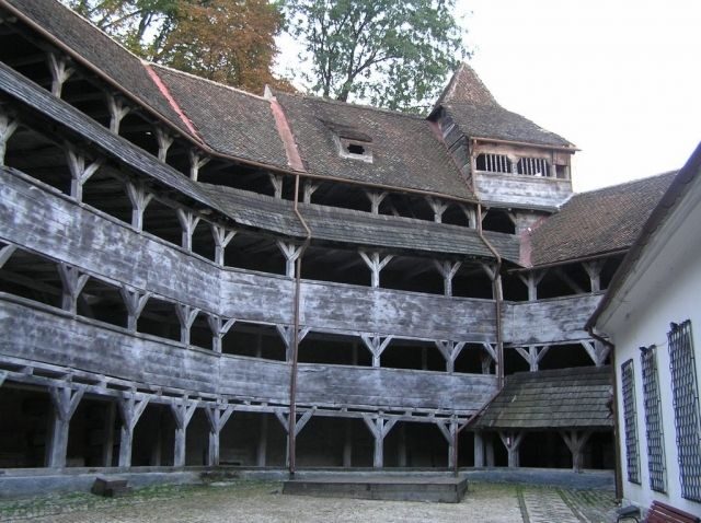 BV01 - City Tour Brasov in English: Secrets of Kronstadt - A Deep Dive into the Brasov City Tour: What to Expect