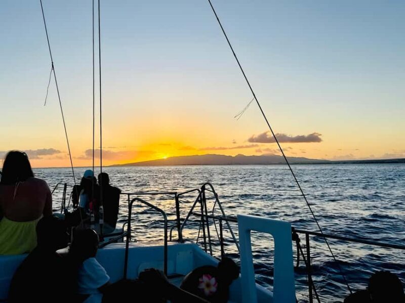 BYOB Weekend Sightseeing Sail towards Diamond Head - Key Points