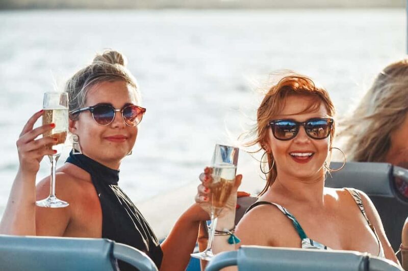 Byron Bay: Scenic Sunset River Cruise - Key Points