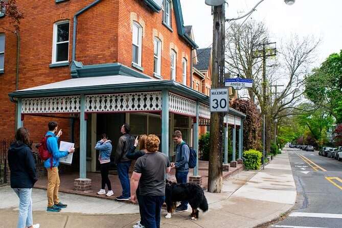 Cabbagetown In Colour: A Walking Tour of Toronto - The Sum Up