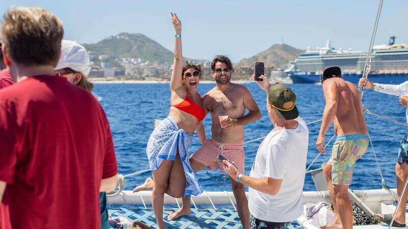 Cabo San Lucas: 4-Hour Snorkeling Cruise with Open Bar - Key Points
