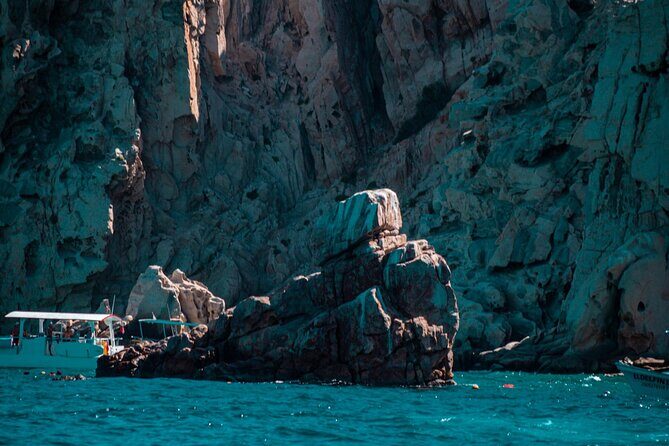 Cabo San Lucas Arch Private Boat Tour - A Closer Look at the Cabo San Lucas Arch Private Boat Tour