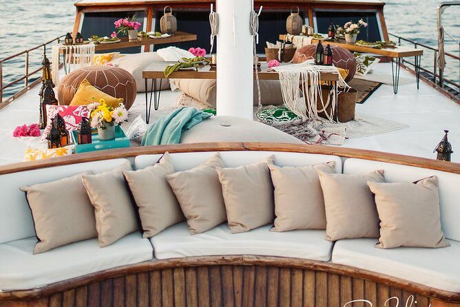 Cabo San Lucas Luxury Sailing Yacht and Dinner with a Chef - Practical Details: What You Need to Know