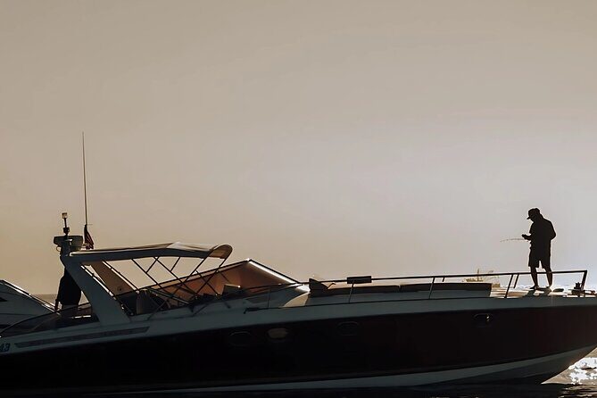 Cabo San Lucas Luxury Yacht to El Arco with Snorkeling Stop - FAQ