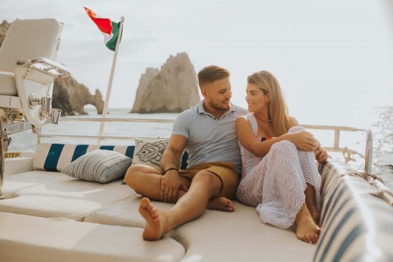 Cabo San Lucas: Romantic Dinner on a Private Yacht - The Experience in Detail