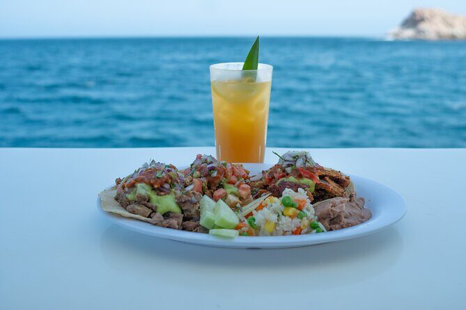 Cabo San Lucas Sunset Cruise Full dinner, open bar and transfer - FAQ