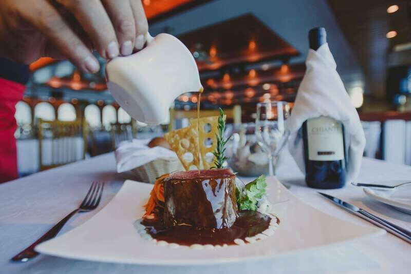 Cabo San Lucas: Sunset Premier Dinner & Show Cruise - FAQ