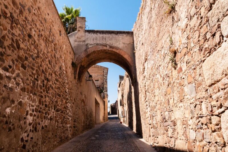 Cáceres: Guided City Highlights Walking Tour - In-Depth Look at the Cáceres Guided City Tour