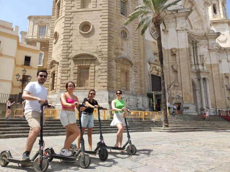 Cadiz: 1.45H Guided Segway/eScooters/EBikes for Big Groups - FAQs
