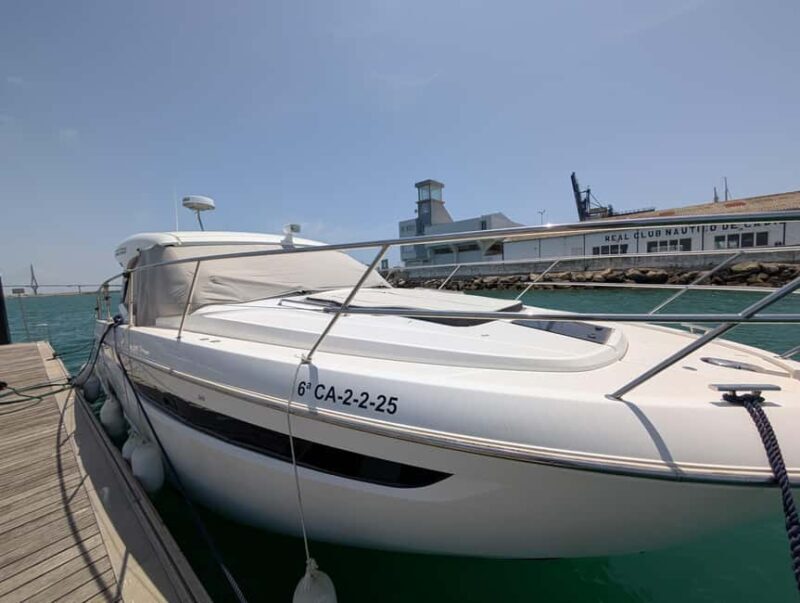 Cádiz: Bay of Cádiz Luxury Motor Boat Cruise - FAQs