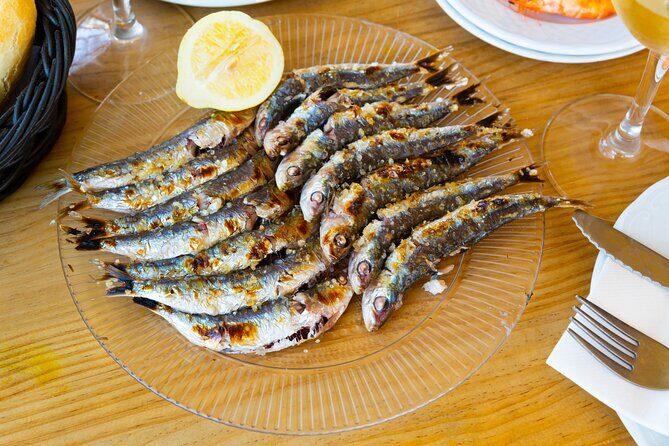 Cadiz Food Tour: Tapas, Drinks and Delights with a Local - Key Points