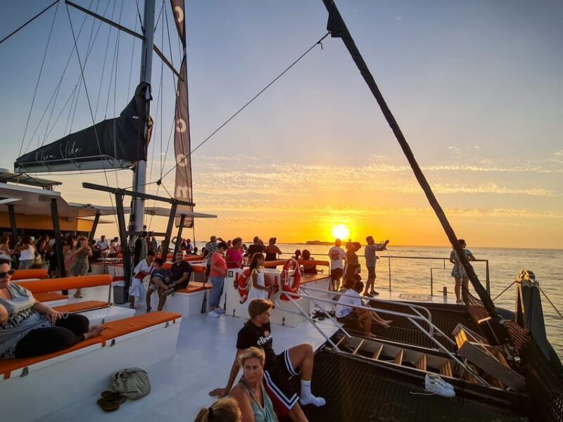 Cádiz: Sunset Catamaran Cruise with Drink - Witnessing the Sunset: A Visual Feast