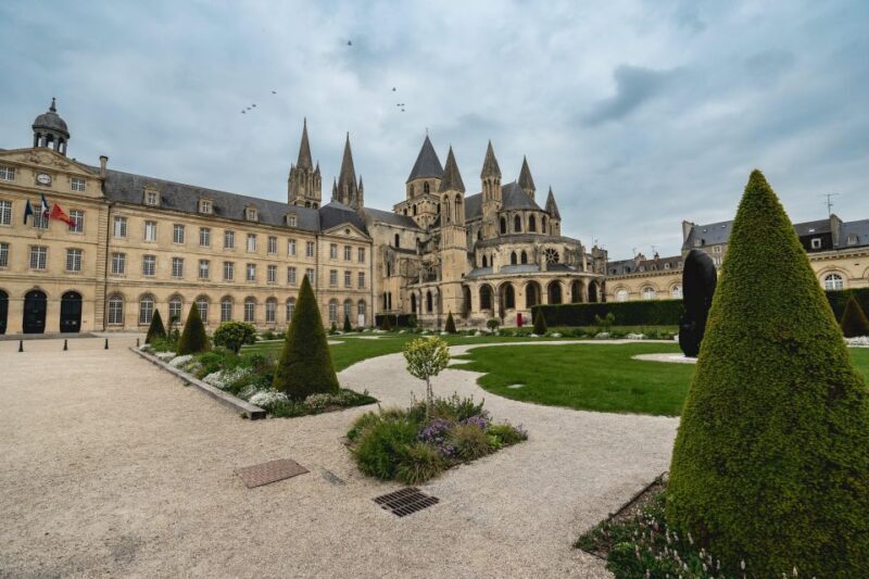 Caen: Private Guided Walking Tour - Exploring Caen: A City of Resilience and Rich Heritage