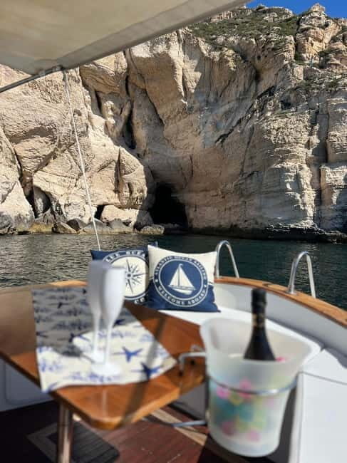 Cagliari la dolce vita escursione in catamarano - An In-Depth Look at the Cagliari Catamaran Tour