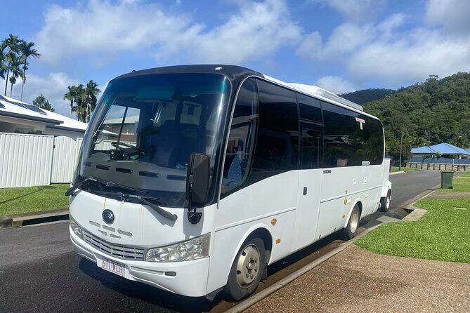 Cairns Airport Private Transfer: Door-to-Door to/from City Hotels - Transport Details and Practicalities