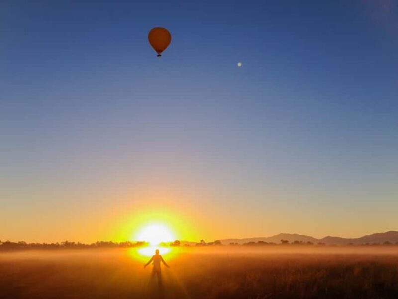 Cairns: Hot Air Balloon Flight with Transfers - An Elevated Experience: Cairns Hot Air Balloon Flight with Transfers