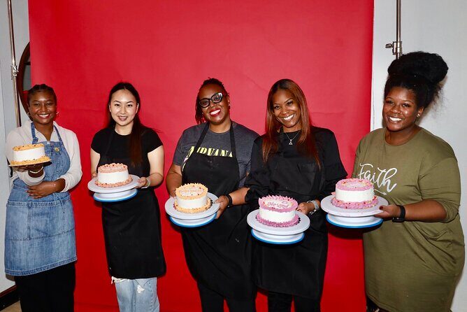 Cake Decorating in Houston - An In-Depth Look at the Cake Decorating Class in Houston