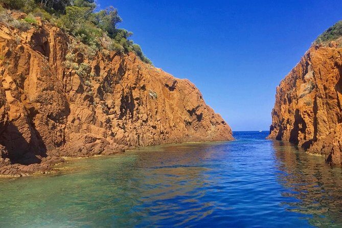Calanques and red rocks - Departure Saint Raphaël - FAQ
