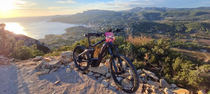 Calanques National Park: E-Mountain Bike with Virtual Guide - The Bikes: Power and Comfort