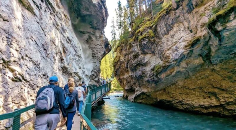Calgary/Banff: Lake Louise, Minewanka & Johnston Canyon Trip - Key Points