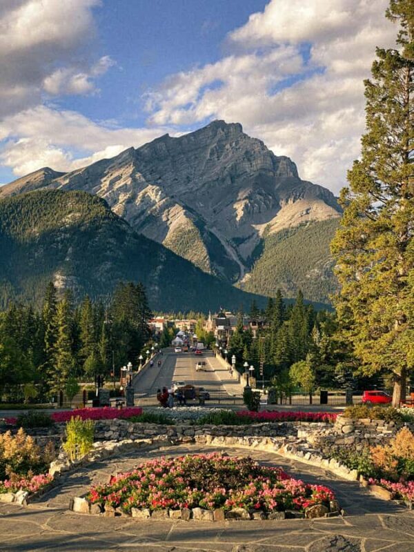 Calgary: Banff, Lakes, & Gondola Private Tour with Transfers - Final Thoughts