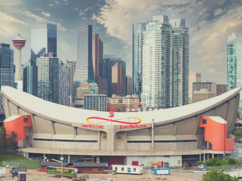 Calgary: Calgary Flames Ice Hockey Game Ticket - The Arena and Atmosphere