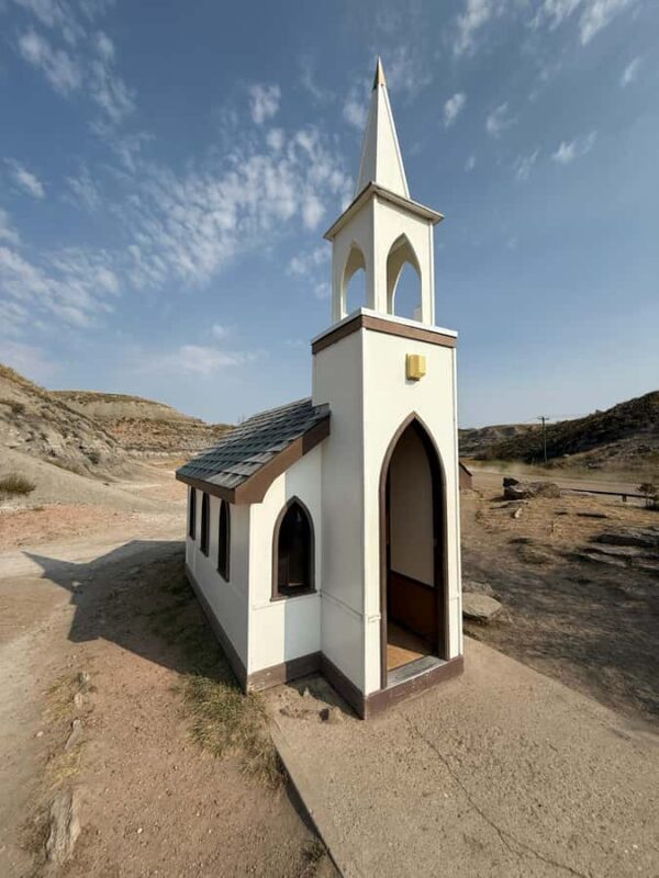 Calgary: Drumheller and Badlands Tour with Museum Entry - The Experience in Detail