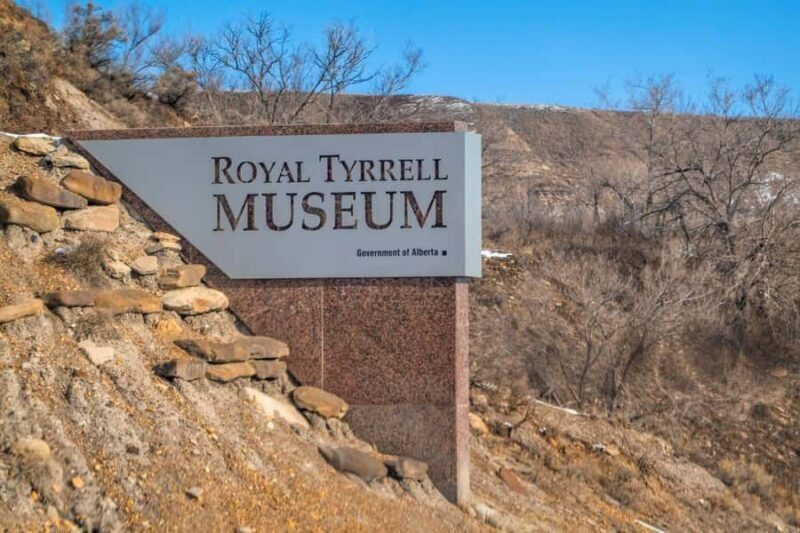 Calgary: To Drumheller (tiny town of huge monsters) Day Tour - Midland Provincial Park: A Winter Wonderland