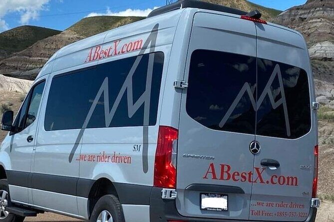 Calgary YYC Airport to Lake Louise  Private Shuttle (Round Trip) - The Mountains and the Lakes: What You’ll See