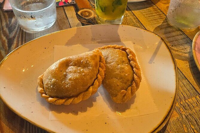 Calle Ocho Walking and food Tour: Cigars, coffee and Live Salsa - The Sum Up