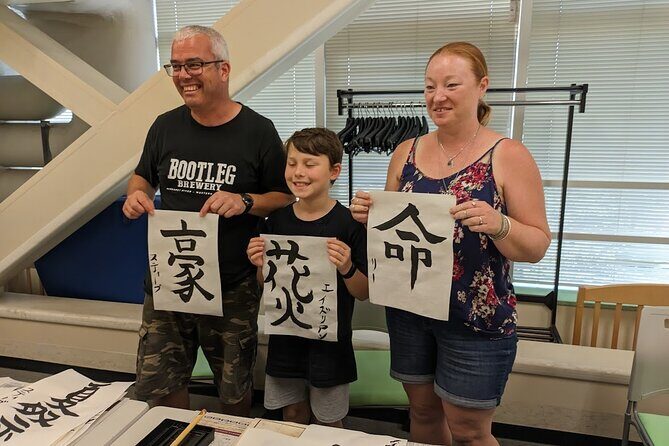 Calligraphy class, Give the gift of professional work. Ginza area - Key Points
