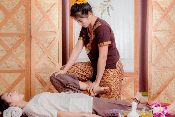 Cambodia Traditional Massage 60minute Free Pick up Service - Key Points