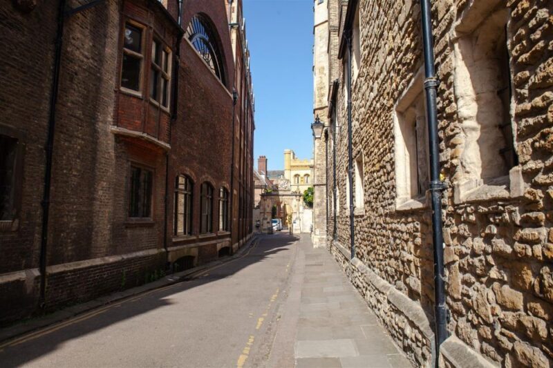 Cambridge: 2-Hour Private University Walking Tour - The Itinerary: What to Expect on Your Cambridge Tour