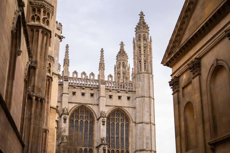 Cambridge: Alumni-led Tour & Punt w/ King's College Option - An In-Depth Look at the Experience