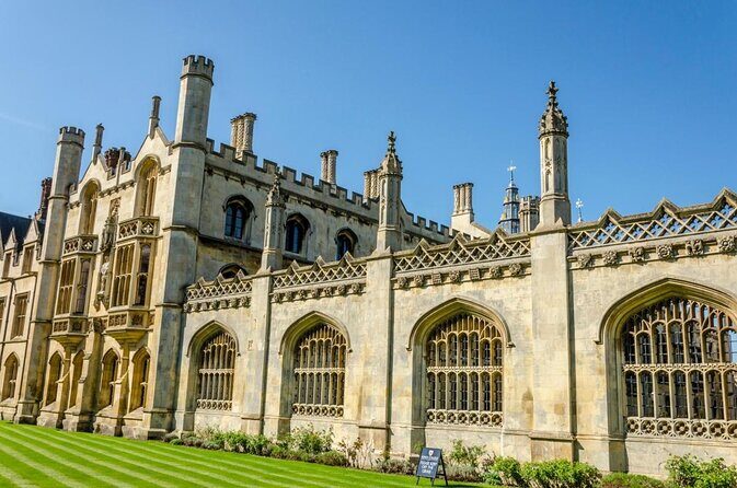 Cambridge | Alumni-Led Walking & Punting Tour w/opt Kings College - Key Points