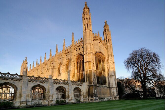 Cambridge Scavenger Hunt and Highlights Self-Guided Tour - Key Points