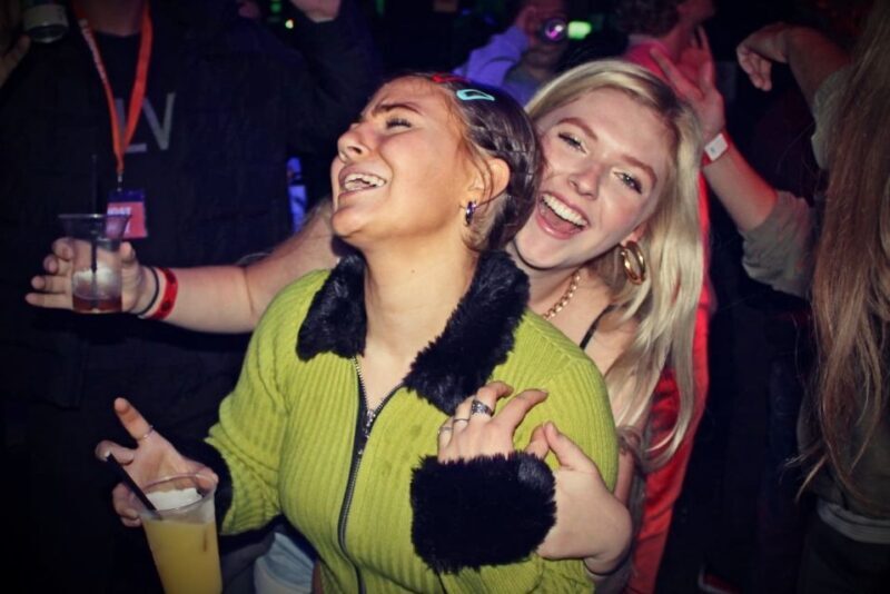 Camden Pub Crawl & Bar Tour London - Who Should Consider This Experience?