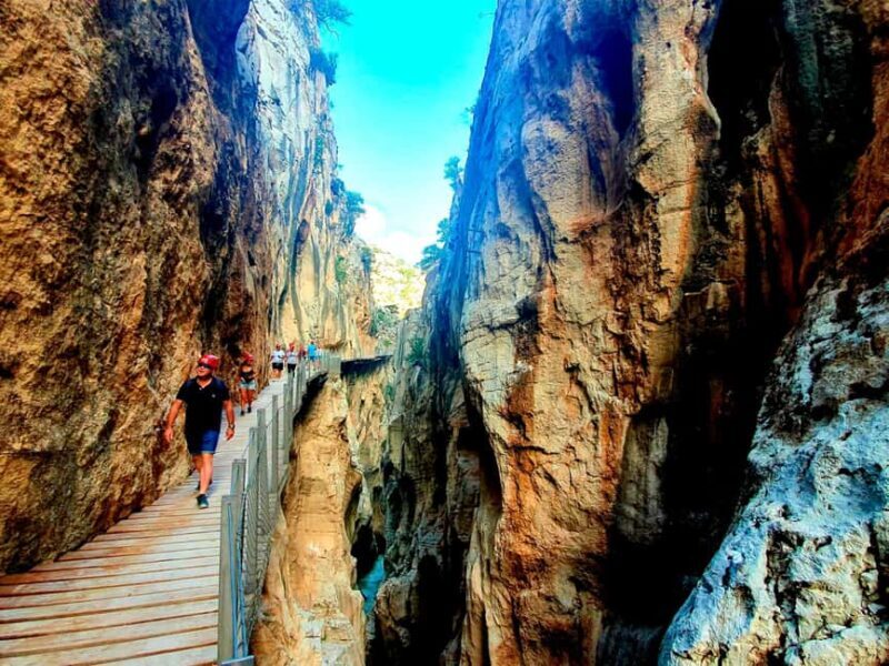 Caminito del Rey desde Málaga, Guía Oficial, Bebida y Sorteo - The Guides: The Heart of the Experience