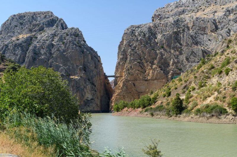 Caminito del Rey: Guided Tour with 1 Drink and Shuttle Bus - An In-Depth Look at the Caminito del Rey Guided Tour