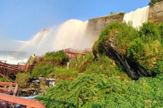 Canada/USA Incredible Wonder Tour of both sides of Niagara Falls - An Authentic Look at the Tour: What You Can Expect