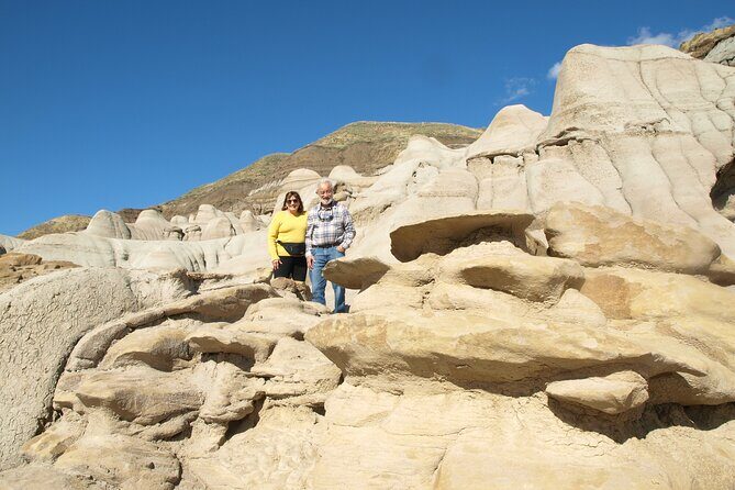 Canadian Badlands | Drumheller | Travel Back In Time in Jeep - The Royal Tyrrell Museum