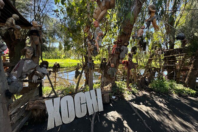 Canals Boat Tour + Doll Island + Ajolote Shrine - FAQ