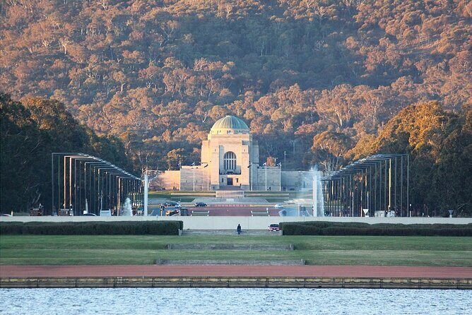 Canberra Private Sightseeing Tours from Sydney - Key Points