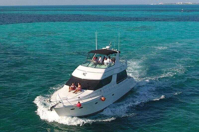Cancun: 4-hour 55ft Luxury Yacht Rental with Food and Drinks - Who Should Consider This Tour?