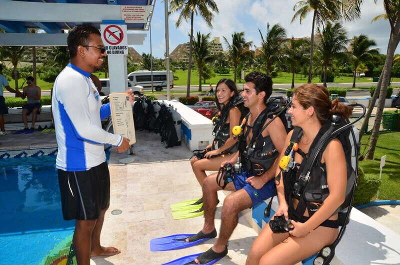 Cancun: Aquaworld Scuba Diving School - Key Points